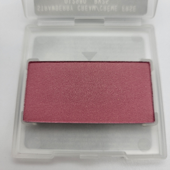 Mary Kay Mineral Cheek Color - Strawberry Cream - Picture 2 of 2